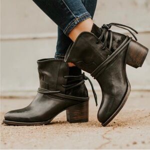 Freebird Casey ankle boots Sz 9